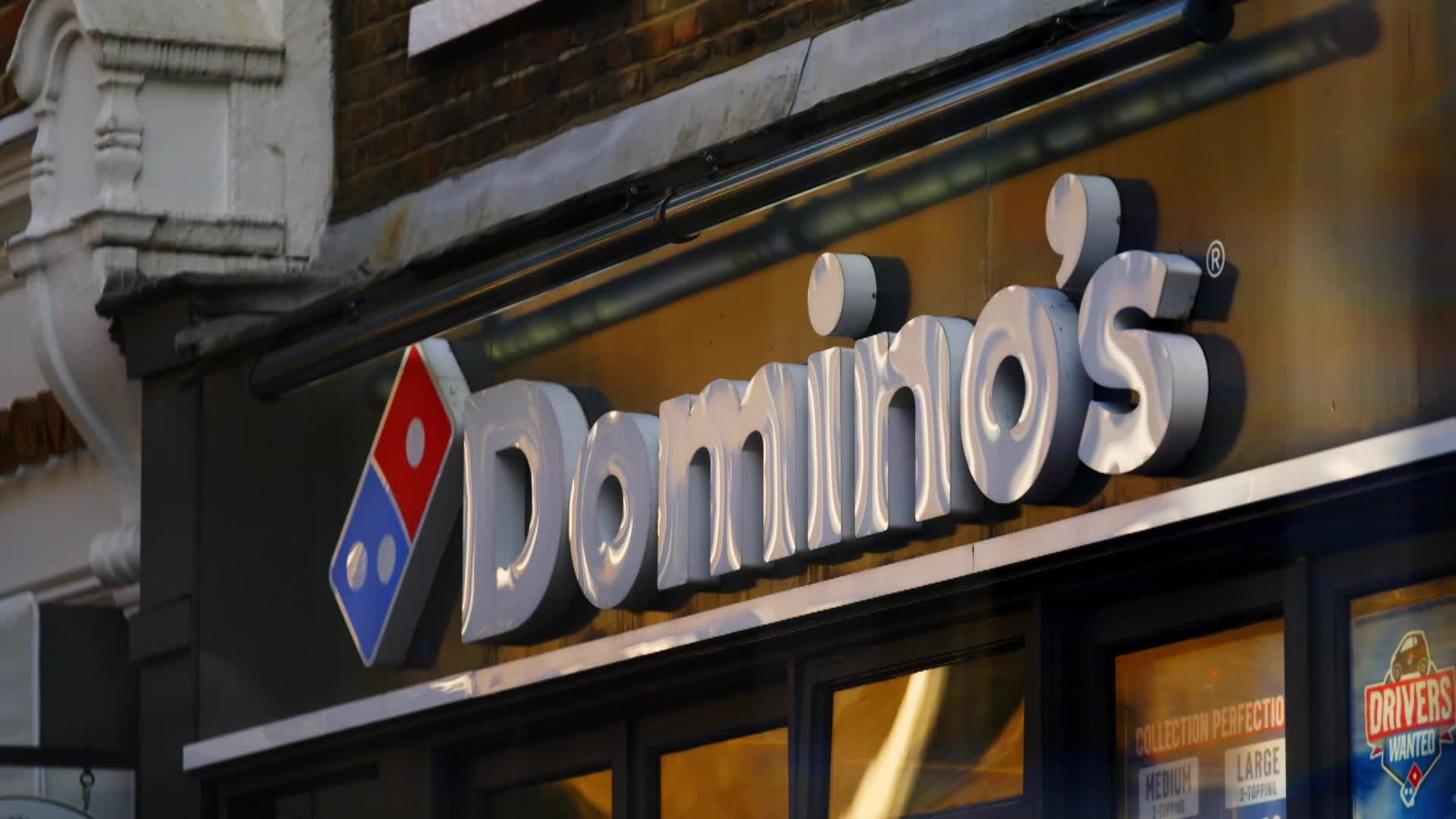 Domino's Pizza: Jak se to vlastně dělá 2023 DOCU CZ dabing HD 1080p