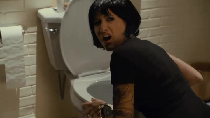 Scary Movie 5 (Ashley Tisdale, Simon Rex, Lindsay Lohan, Charlie Sheen 2013 Komédie Horor Fantasy 1080p Bdrip ) Cz dabing