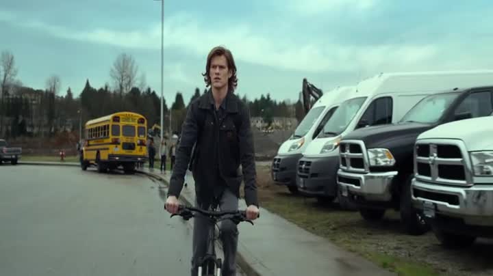 Monster Trucks Divoká jízda (Lucas Till,Jane Levy,Barry Pepper 2016 Sci Fi Akční Komedie Rodinný 1080p HD) Cz dabing