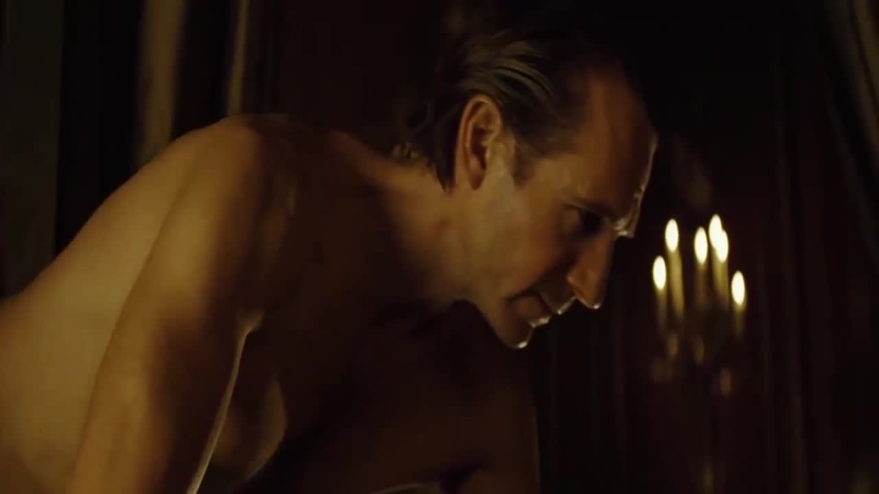 Vévodkyně (Keira Knightley,Ralph Fiennes,Charlotte Rampling 2008 Drama Historický Romantický Životopisný 1080p ) Cz dabing
