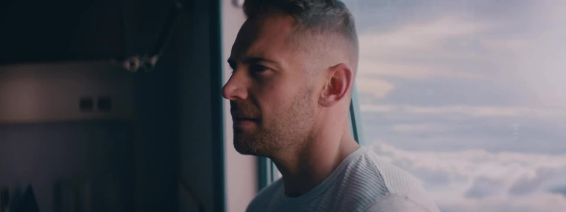 Dítě z Osirisu (Kellan Lutz, Daniel MacPherson, Isabel Lucas 2016 Sci Fi Akční Dobrodružný Horor Thriller Drama Bdrip 1080p ) Cz dabing