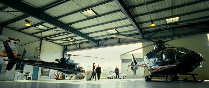 Kurýr expres 2010 CZ dabing