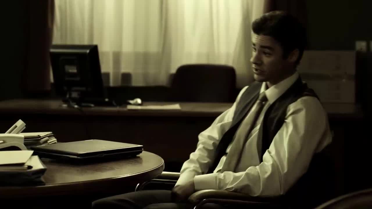 Nájemní zabijáci (Jean Claude Van Damme, Scott Adkins, Valentin Teodosiu 2011 Komedie Thriller Bdrip 1080p ) Cz dabing