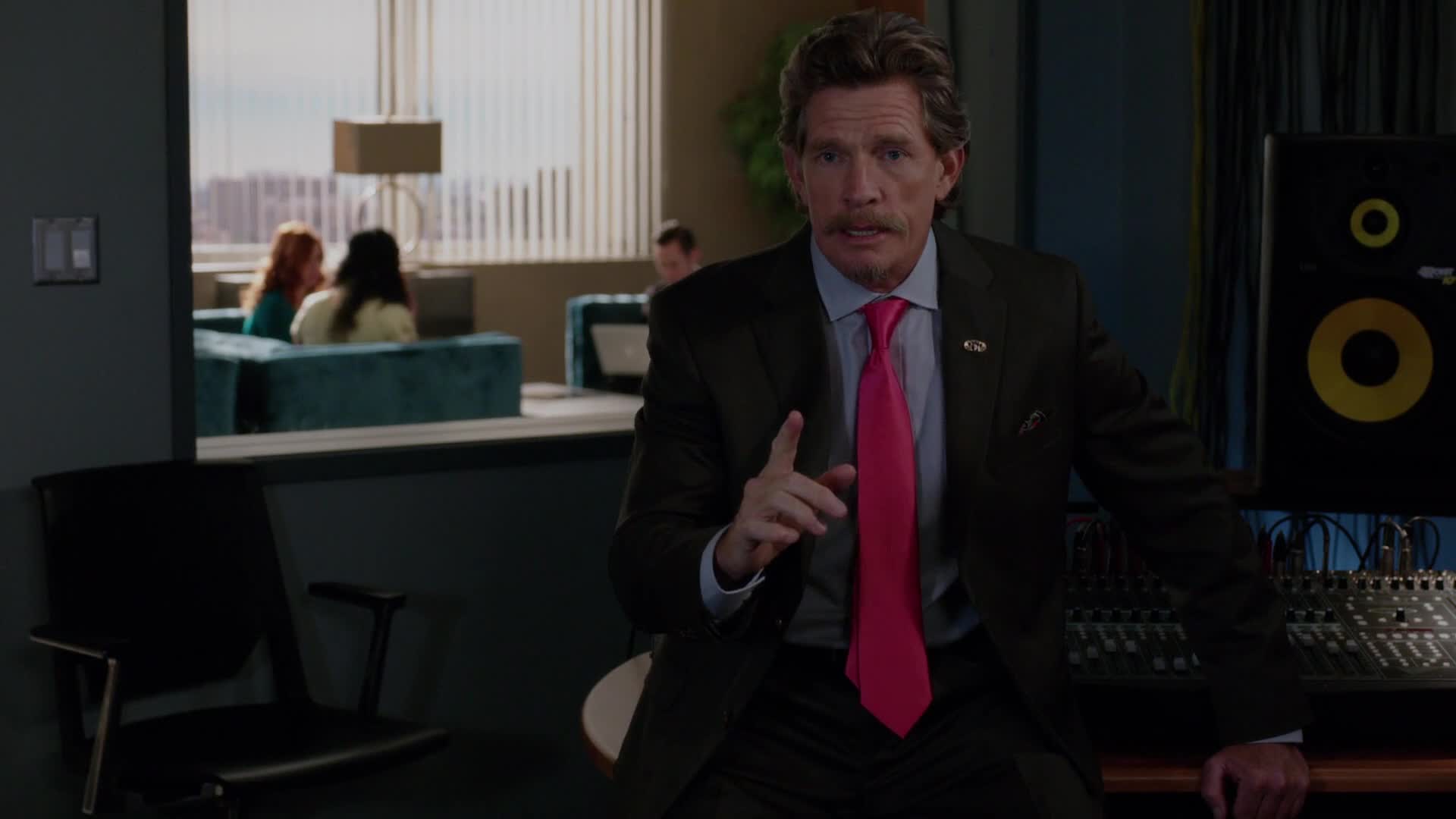 Tata je doma    2015  HD cz